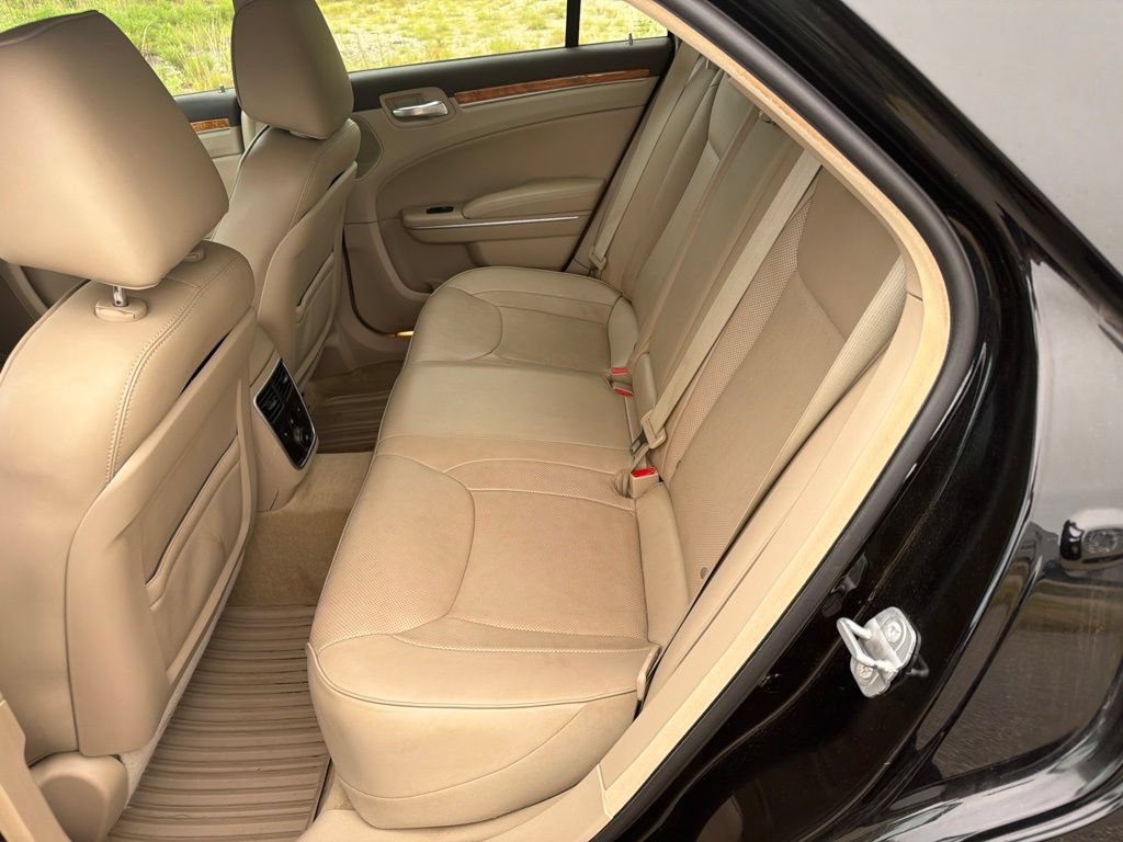 Used 2014 Chrysler 300 C w/ Beats Audio Group AWD/4WD image 9