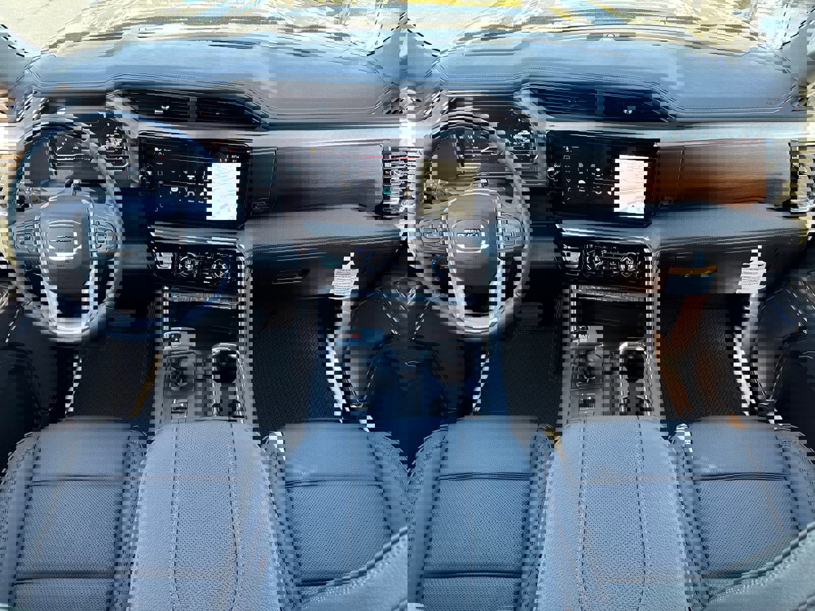 Used 2025 GMC Sierra 1500 Denali image 18