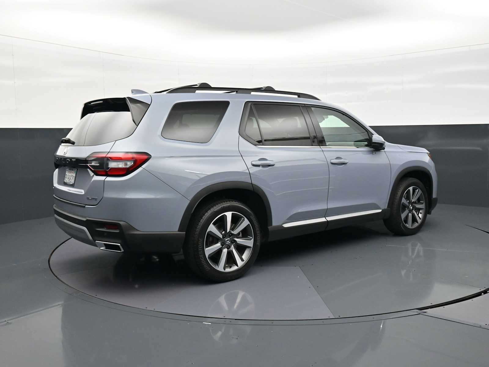 Used 2024 Honda Pilot Elite image 5