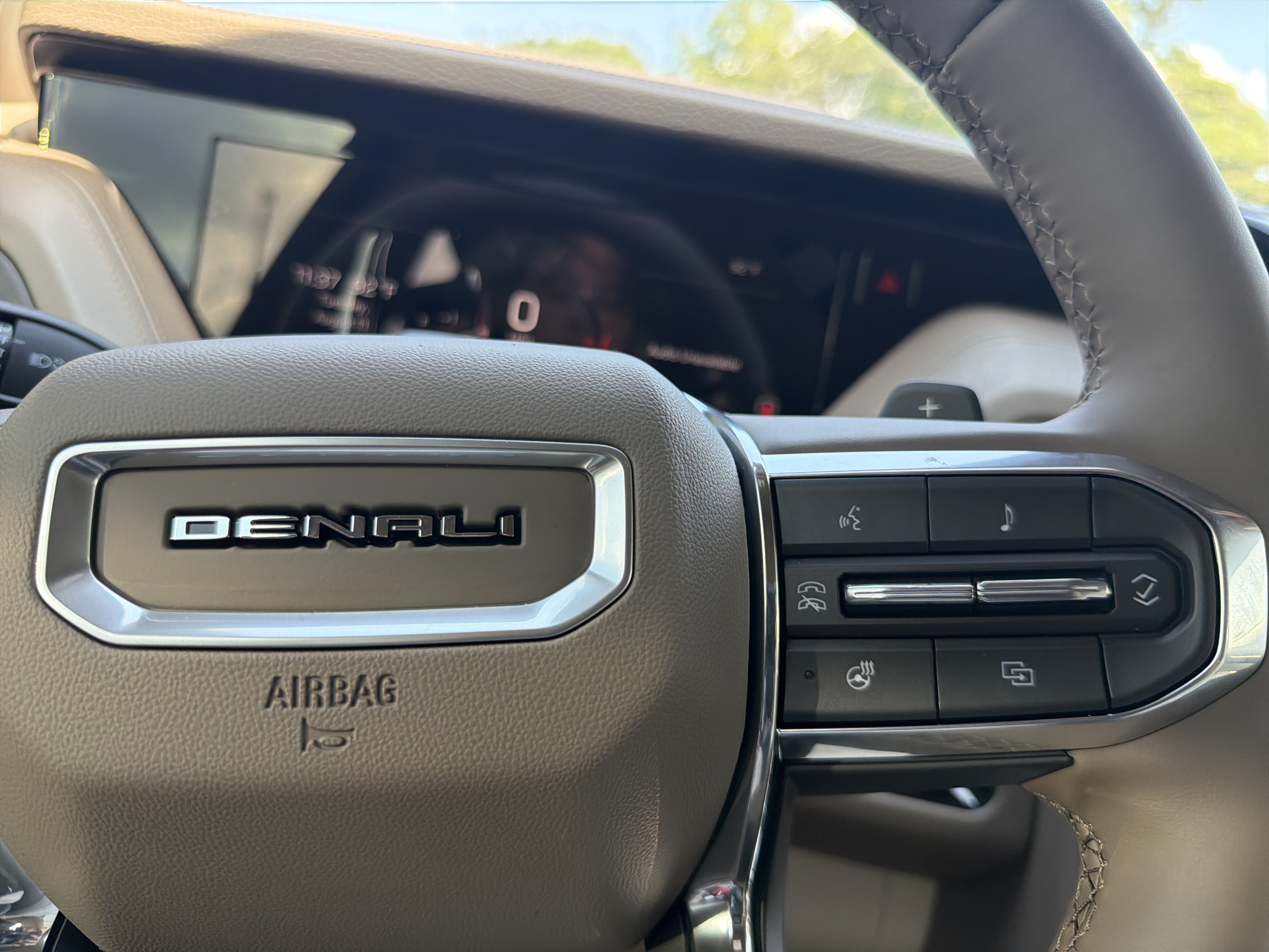 New 2026 GMC Yukon Denali w/ Advanced Technology Package AWD/4WD image 30