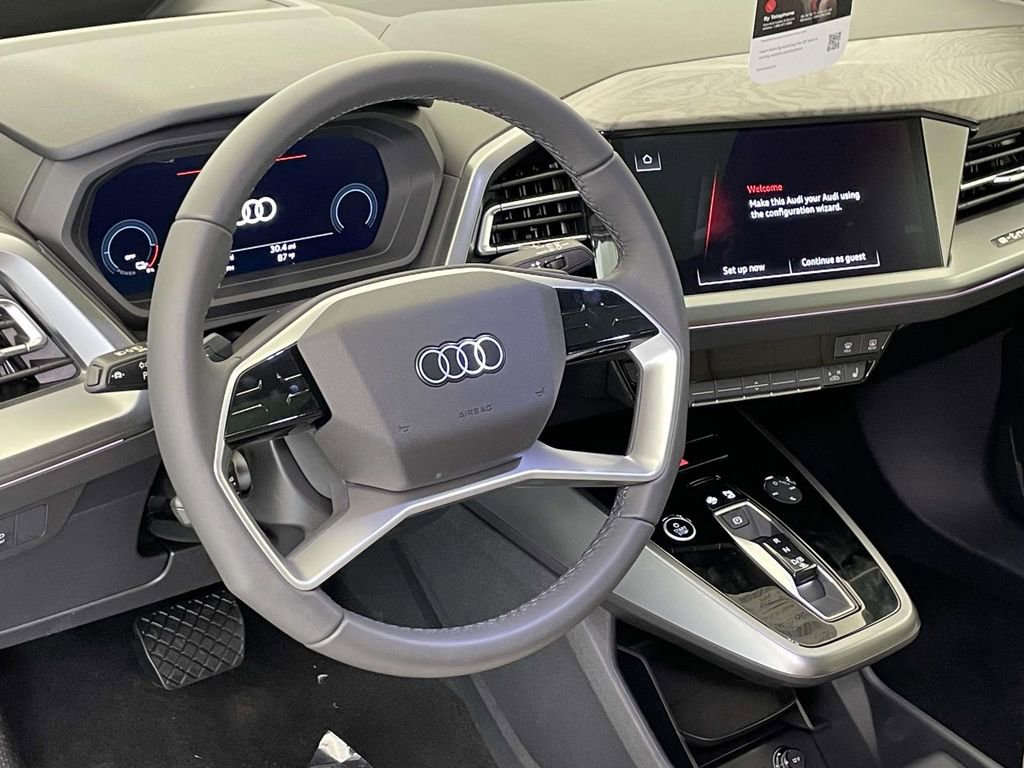 New 2025 Audi Q4 e-tron Prestige image 4