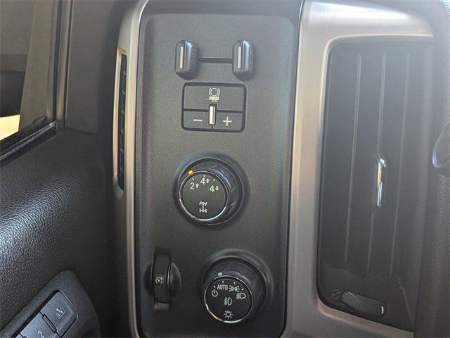 Used 2015 GMC Sierra 2500 Denali w/ Duramax Plus Package image 24