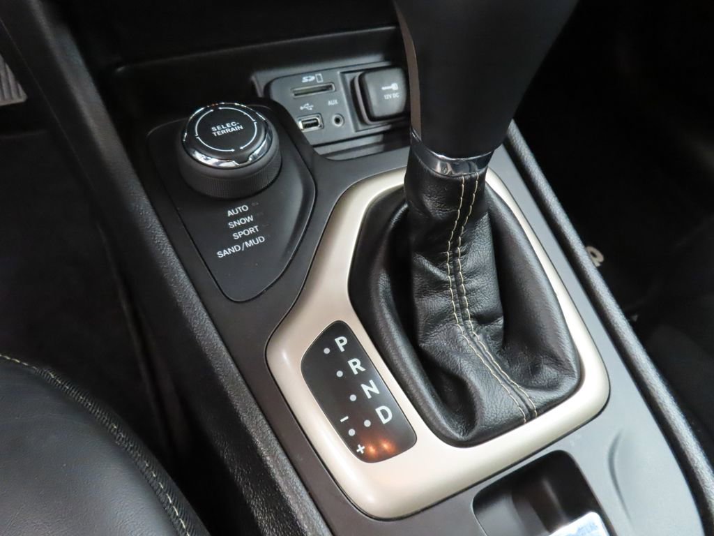 Used 2018 Jeep Cherokee Limited w/ High Altitude Package image 54