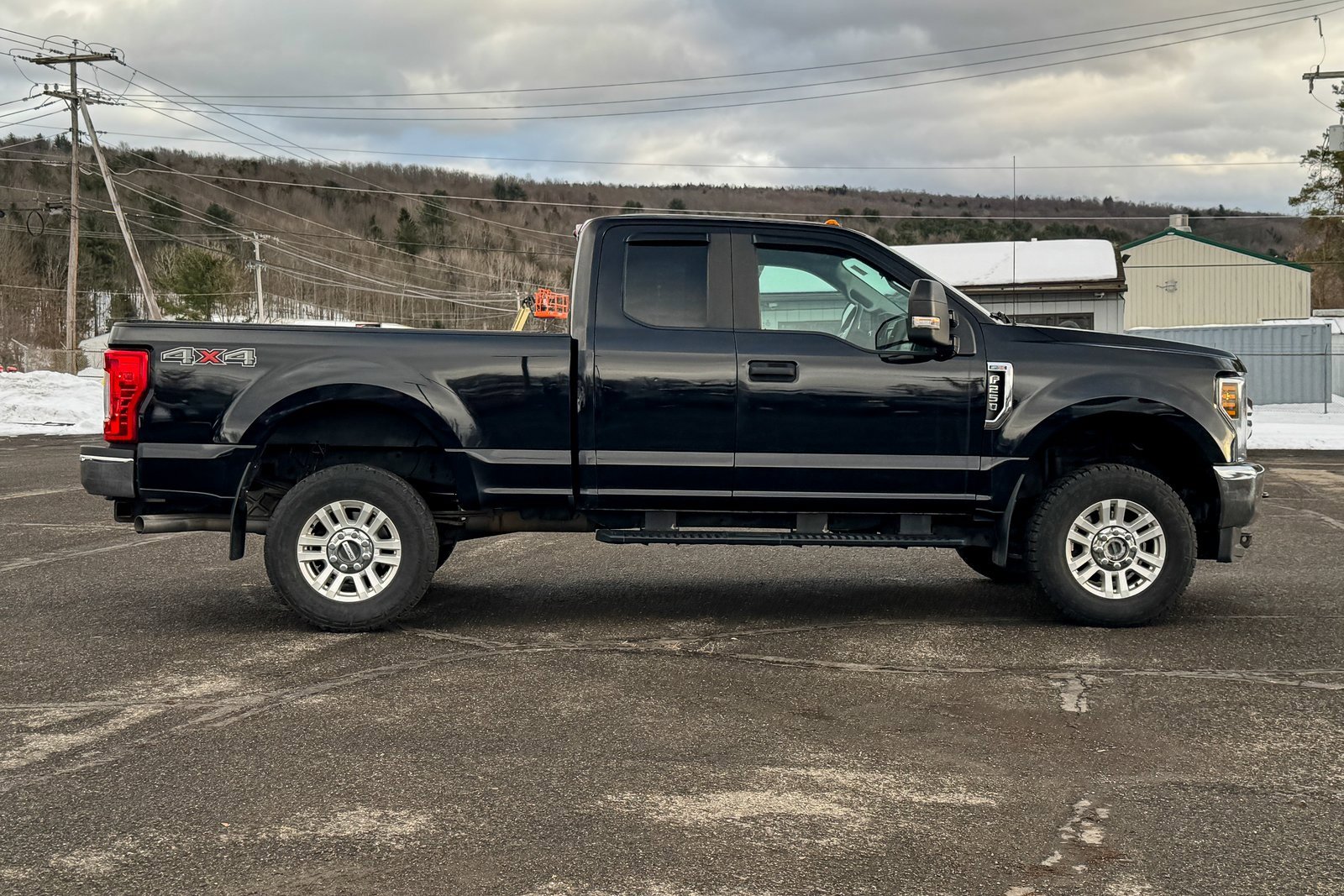 Used 2019 Ford F250 XL w/ STX Appearance Package image 2