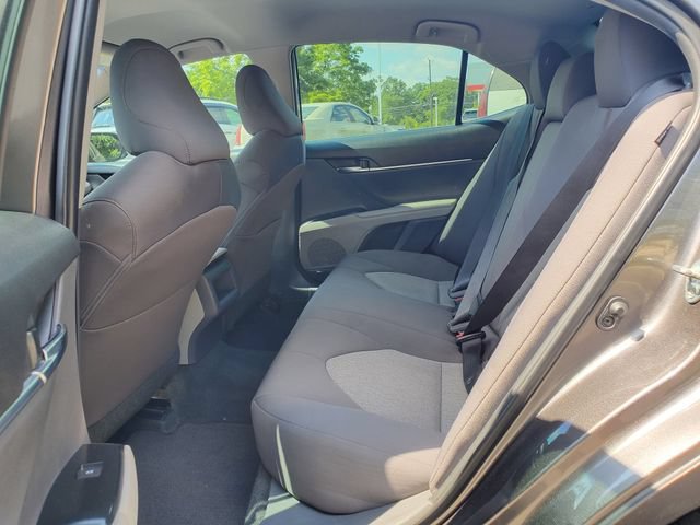 Used 2020 Toyota Camry LE FWD image 7