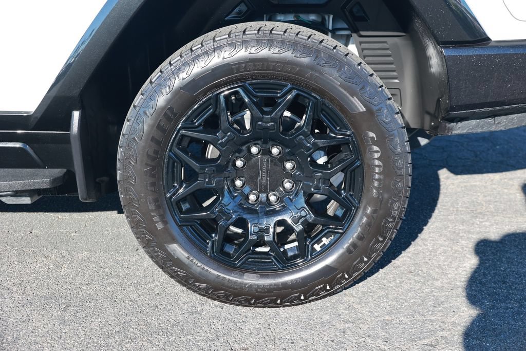 Used 2025 GMC Hummer EV 2X AWD/4WD image 10