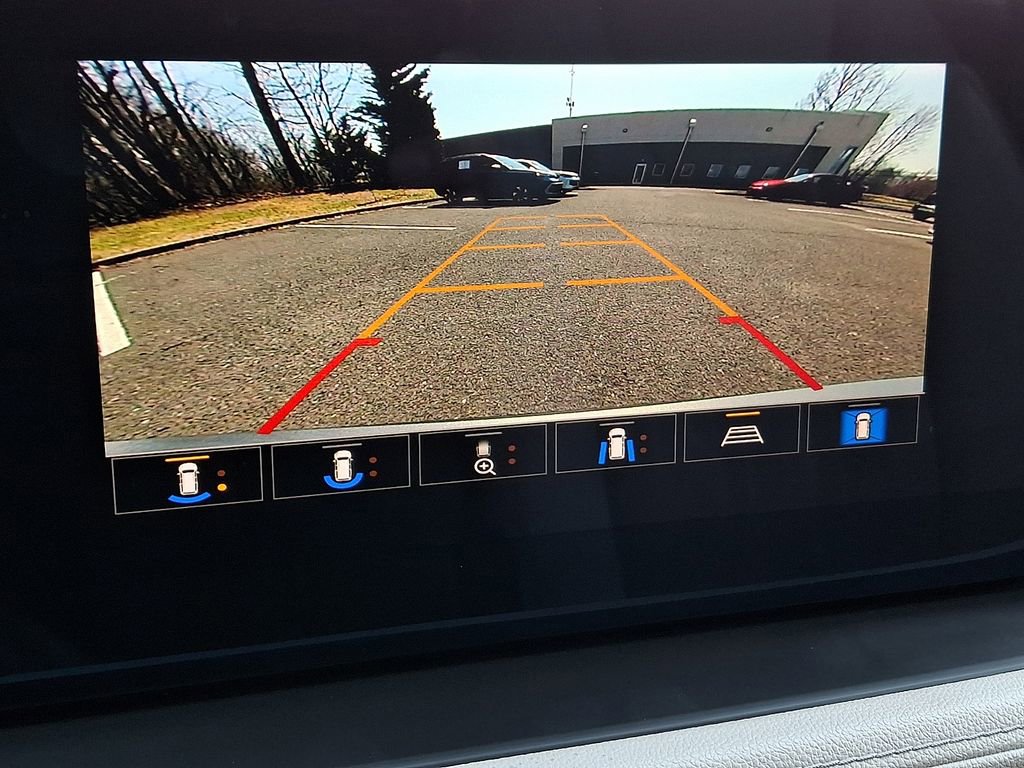 Used 2025 Buick Encore GX Avenir w/ Avenir Technology Package image 17