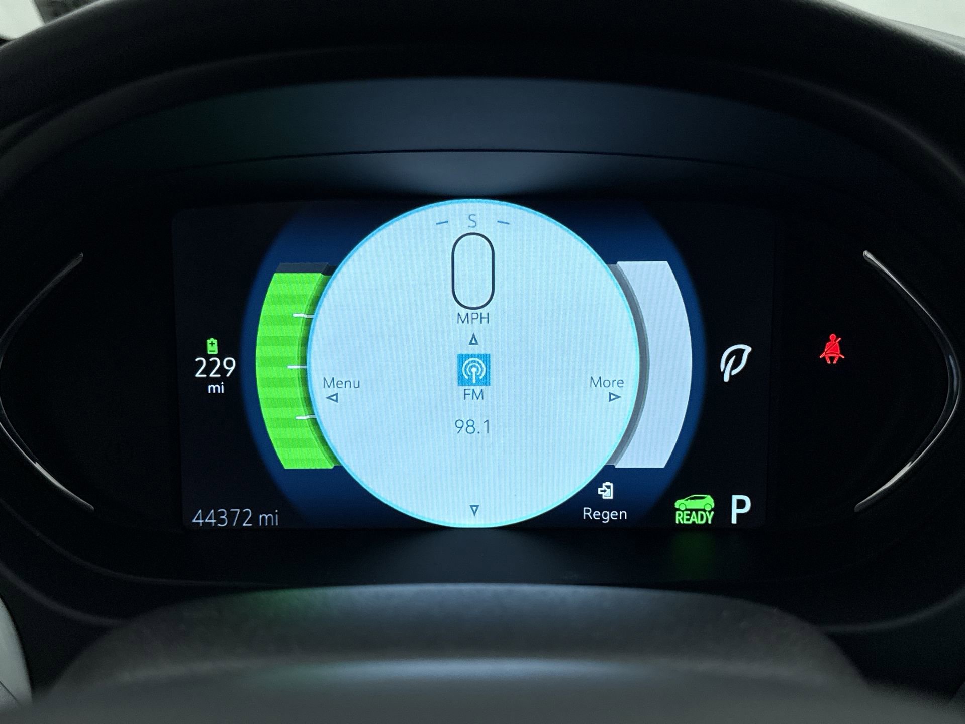 Used 2021 Chevrolet Bolt Premier w/ Infotainment Package FWD image 13