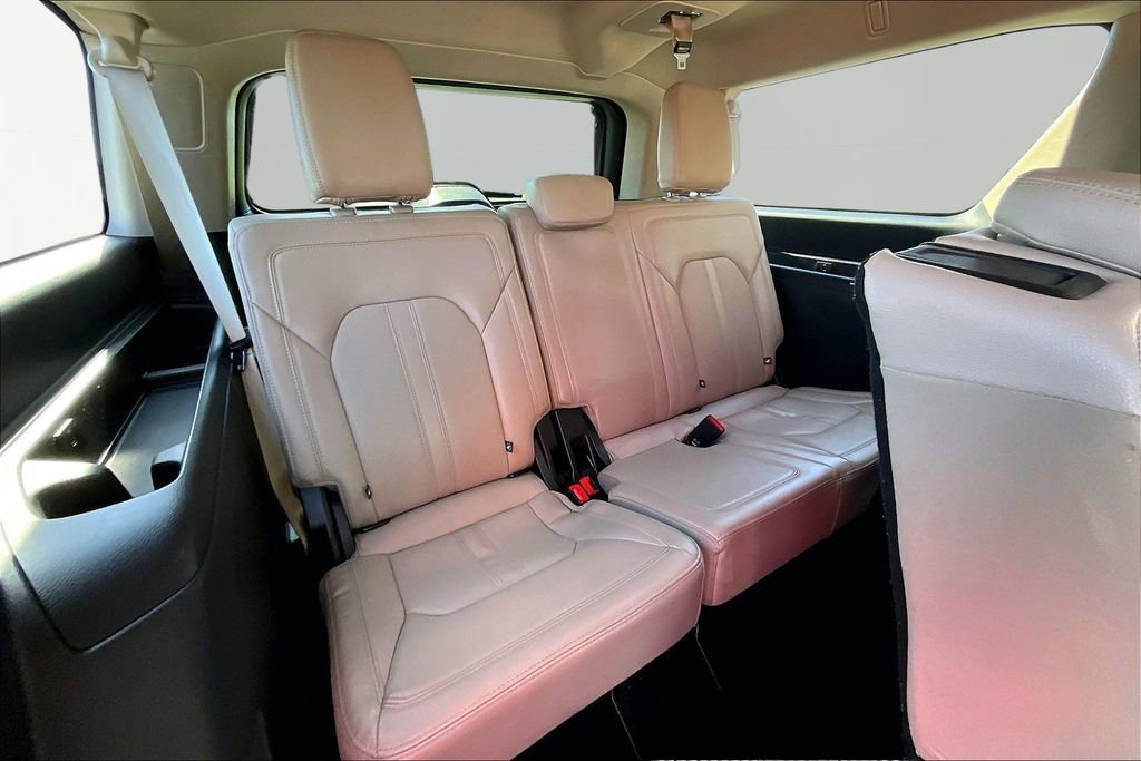 Used 2024 Ford Expedition Max Limited image 18