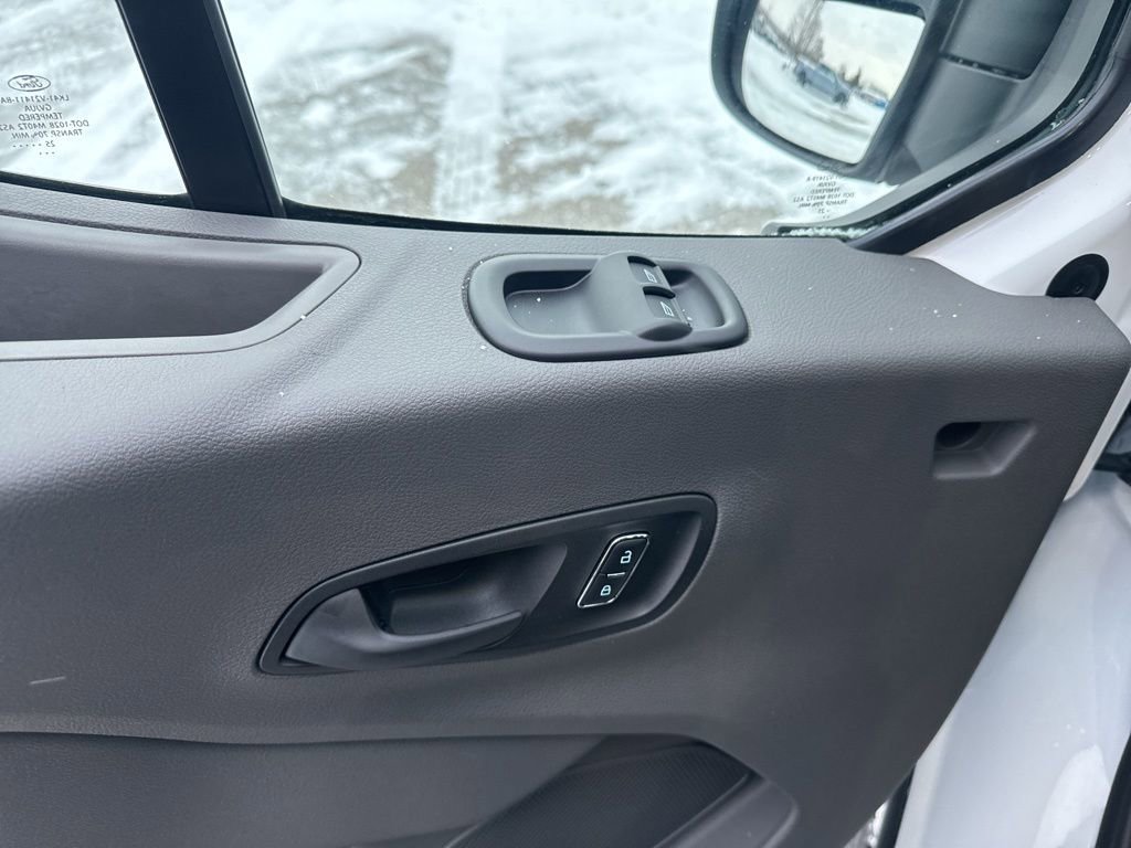 New 2025 Ford Transit 250 148 Medium Roof image 5