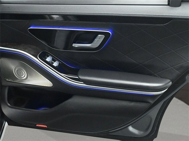 Used 2022 Mercedes-Benz S 580 4MATIC Sedan w/ 3D Technology Package image 18