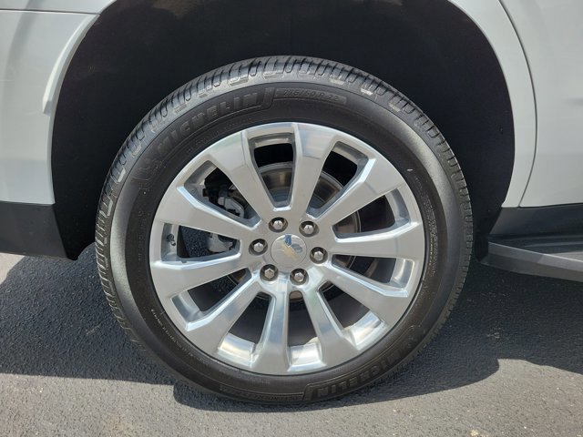 Used 2023 Chevrolet Tahoe Premier w/ Advanced Technology Package RWD image 9