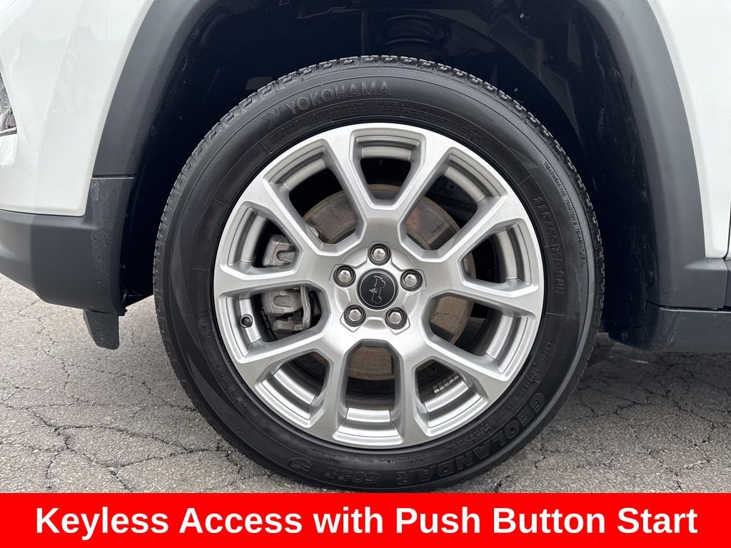 Used 2025 Jeep Compass Limited AWD/4WD image 11