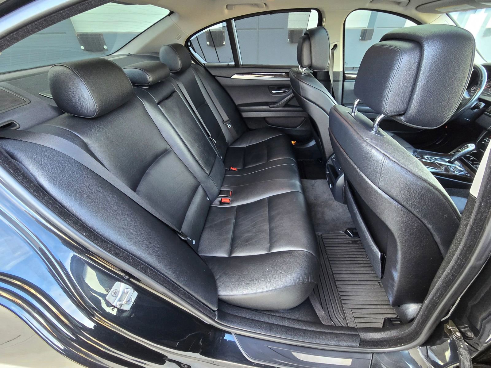 Used 2011 BMW 528i Sedan image 17