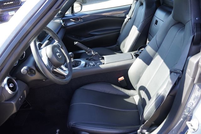 Used 2021 MAZDA MX-5 Miata RF Grand Touring RWD image 4