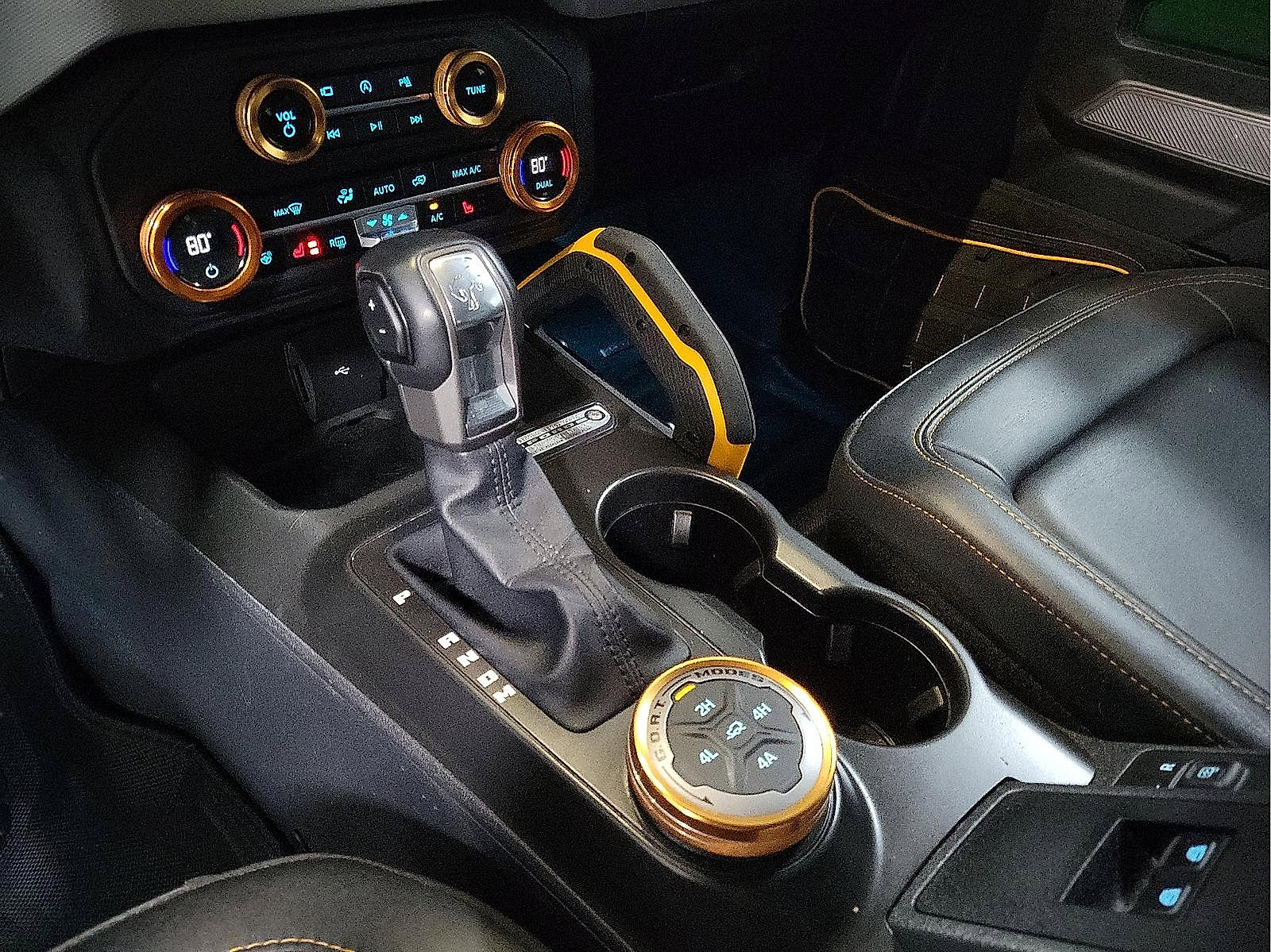 Used 2023 Ford Bronco Badlands image 18