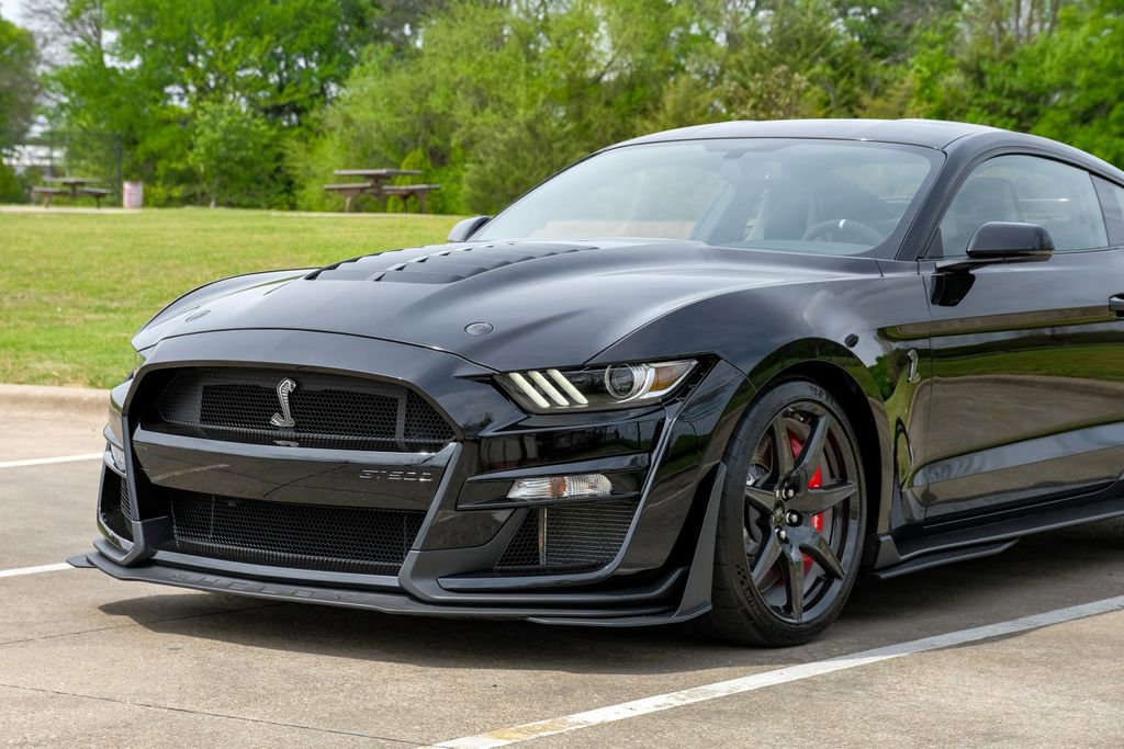 Used 2020 Ford Mustang Shelby GT500 w/ Carbon Fiber Track Pack RWD image 8