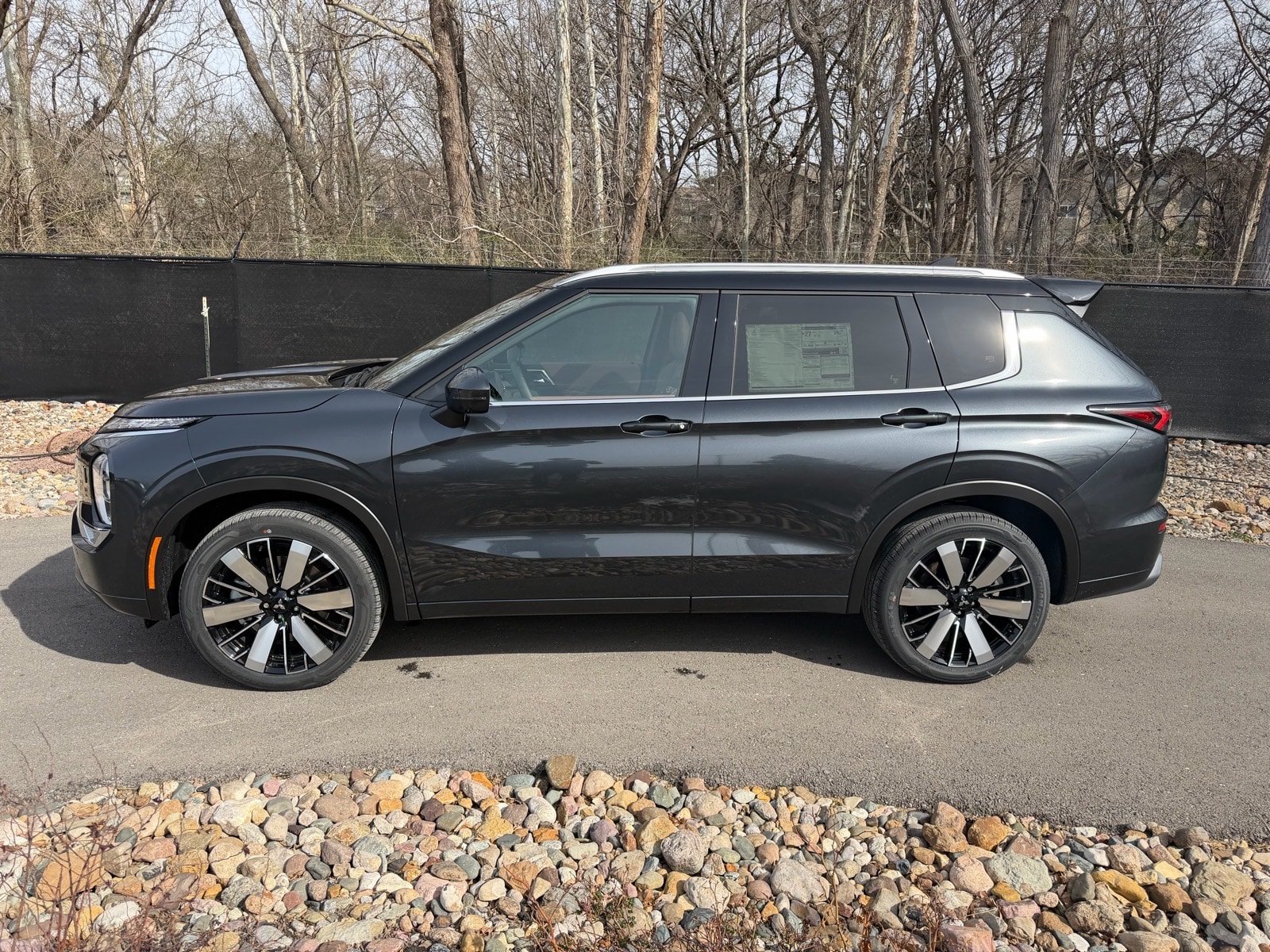 New 2026 Mitsubishi Outlander SEL AWD/4WD image 2