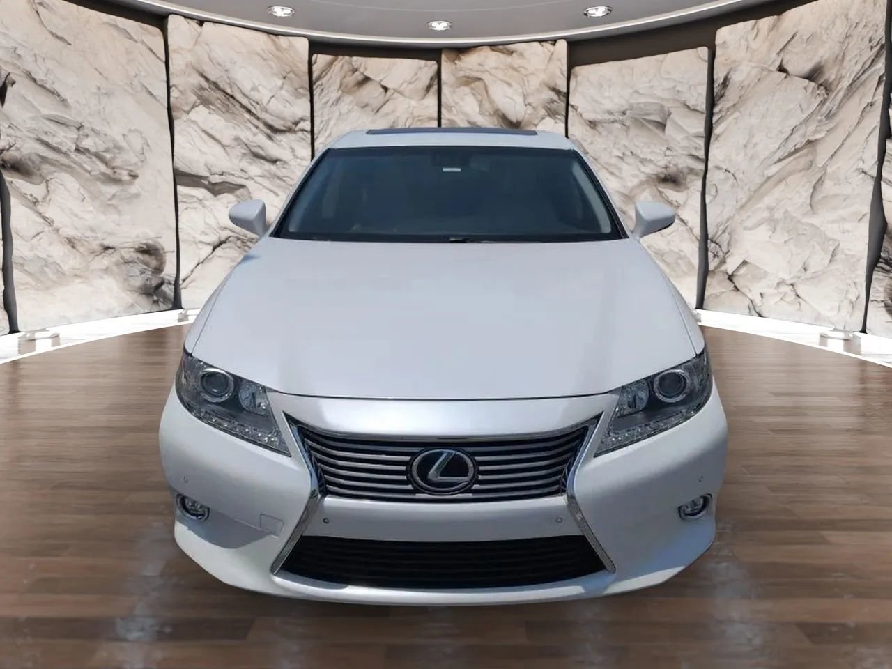 Used 2015 Lexus ES 300h image 2
