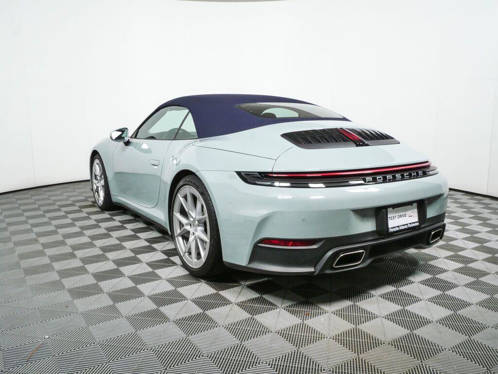 Certified 2025 Porsche 911 Carrera RWD image 3