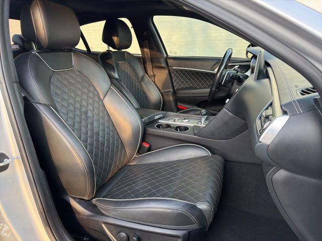 Used 2019 Genesis G70 2.0T Advanced w/ Sport Package image 14