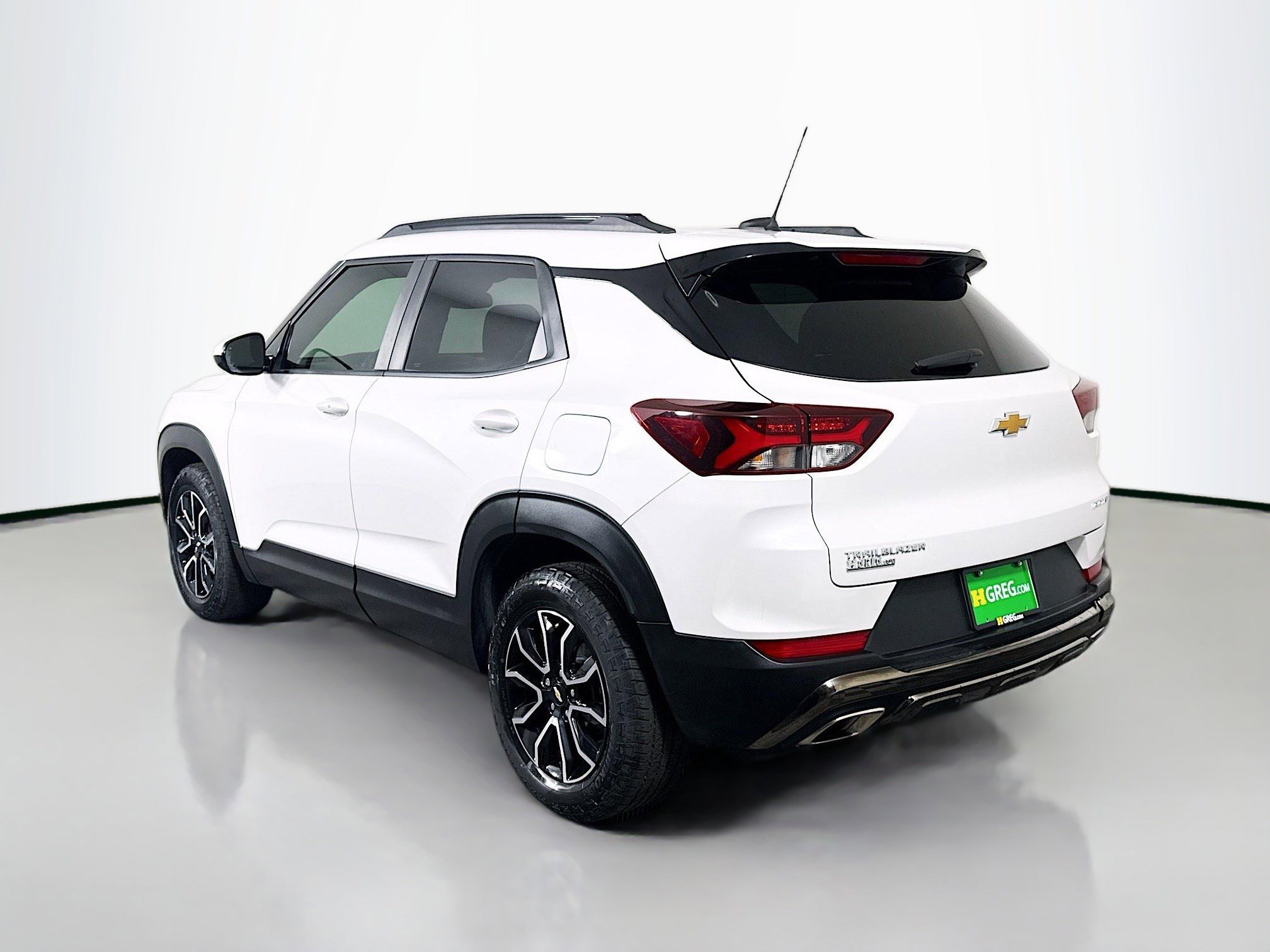 Used 2023 Chevrolet TrailBlazer ACTIV w/ Technology Package image 7