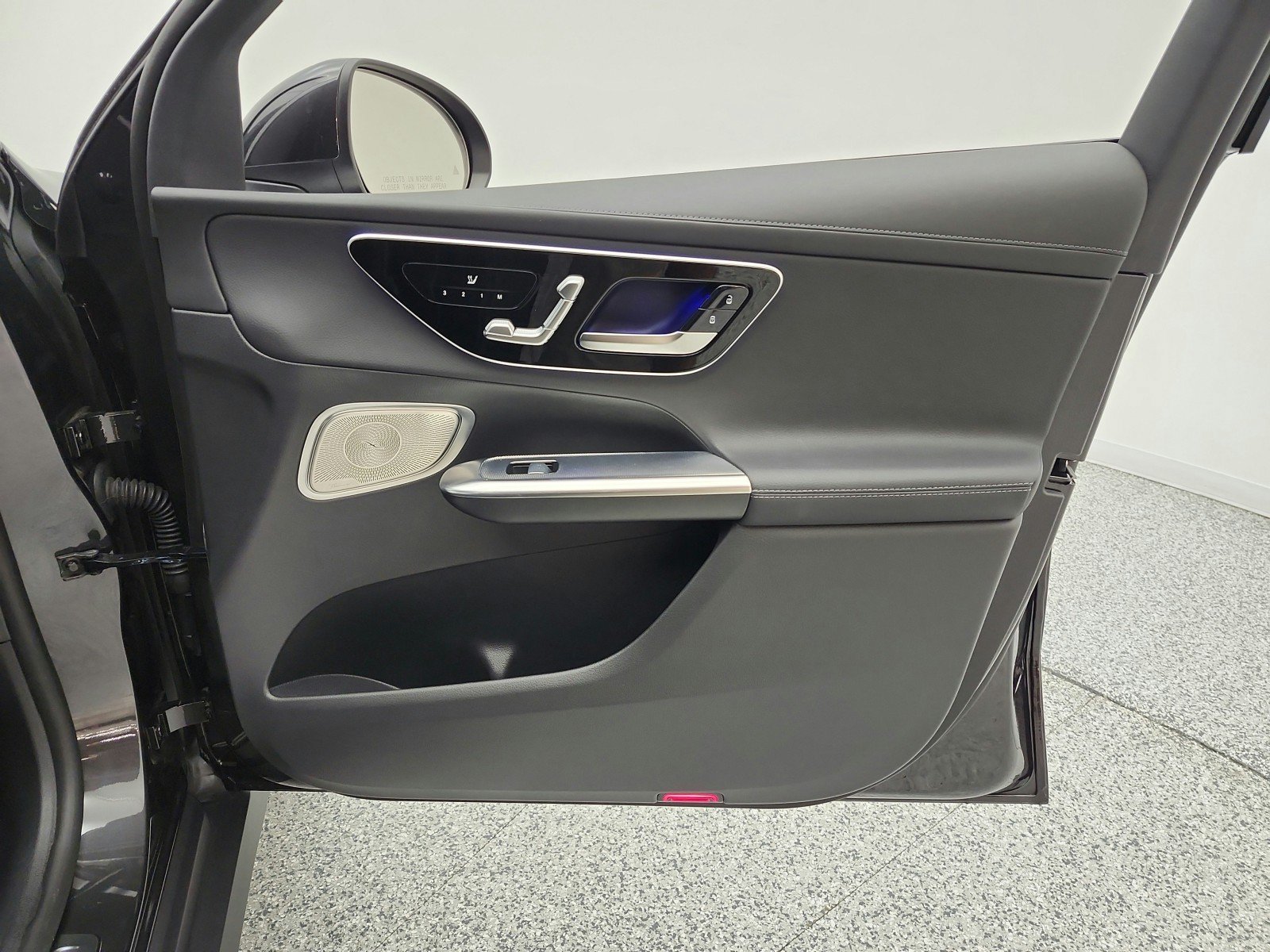 Used 2024 Mercedes-Benz GLC 300 image 19