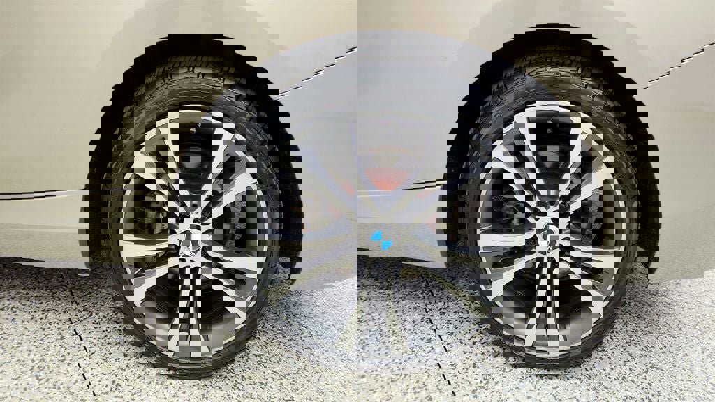 Used 2016 BMW 228i xDrive Convertible image 9