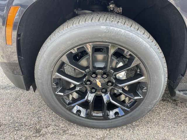 New 2026 Chevrolet Suburban Premier w/ Sun And Tow Package AWD/4WD image 10