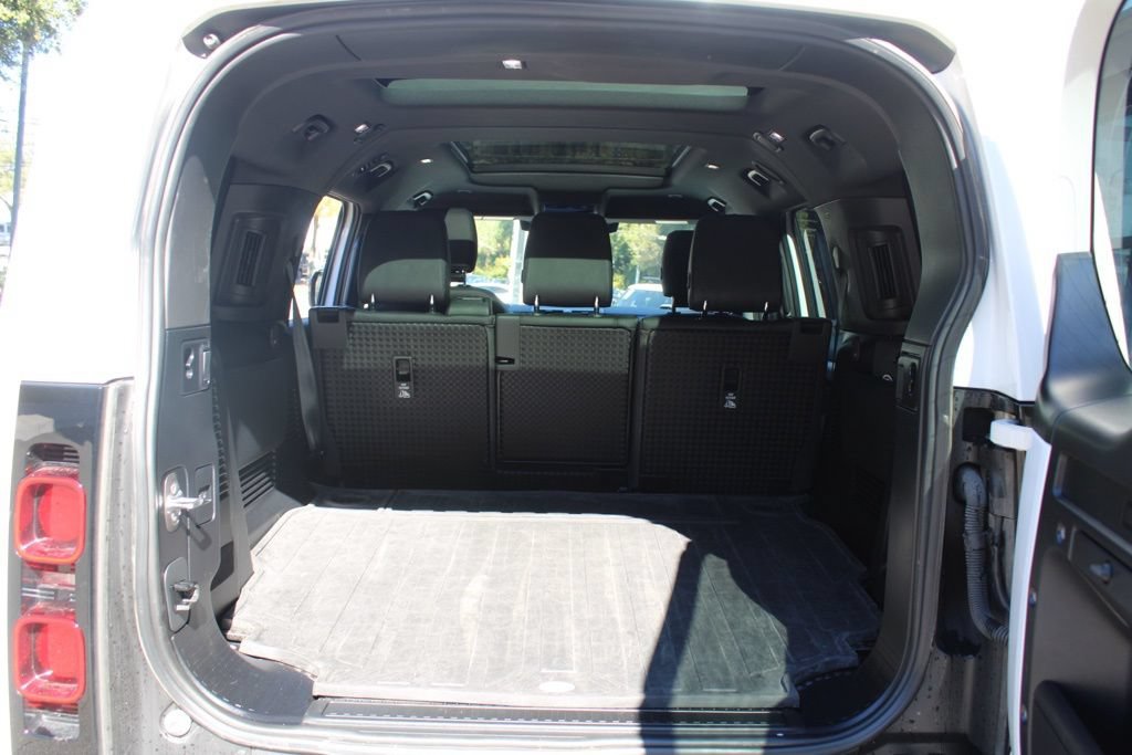 Used 2024 Land Rover Defender 130 Outbound AWD/4WD image 42