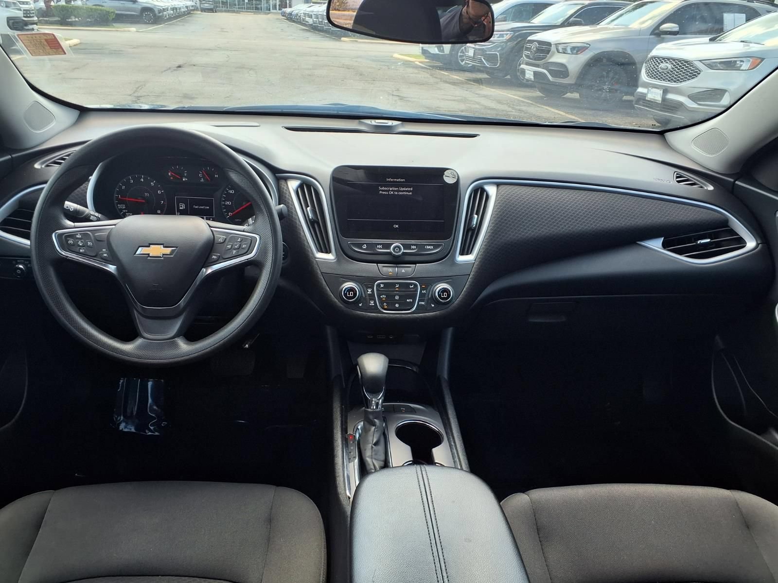 Used 2024 Chevrolet Malibu LT FWD image 3