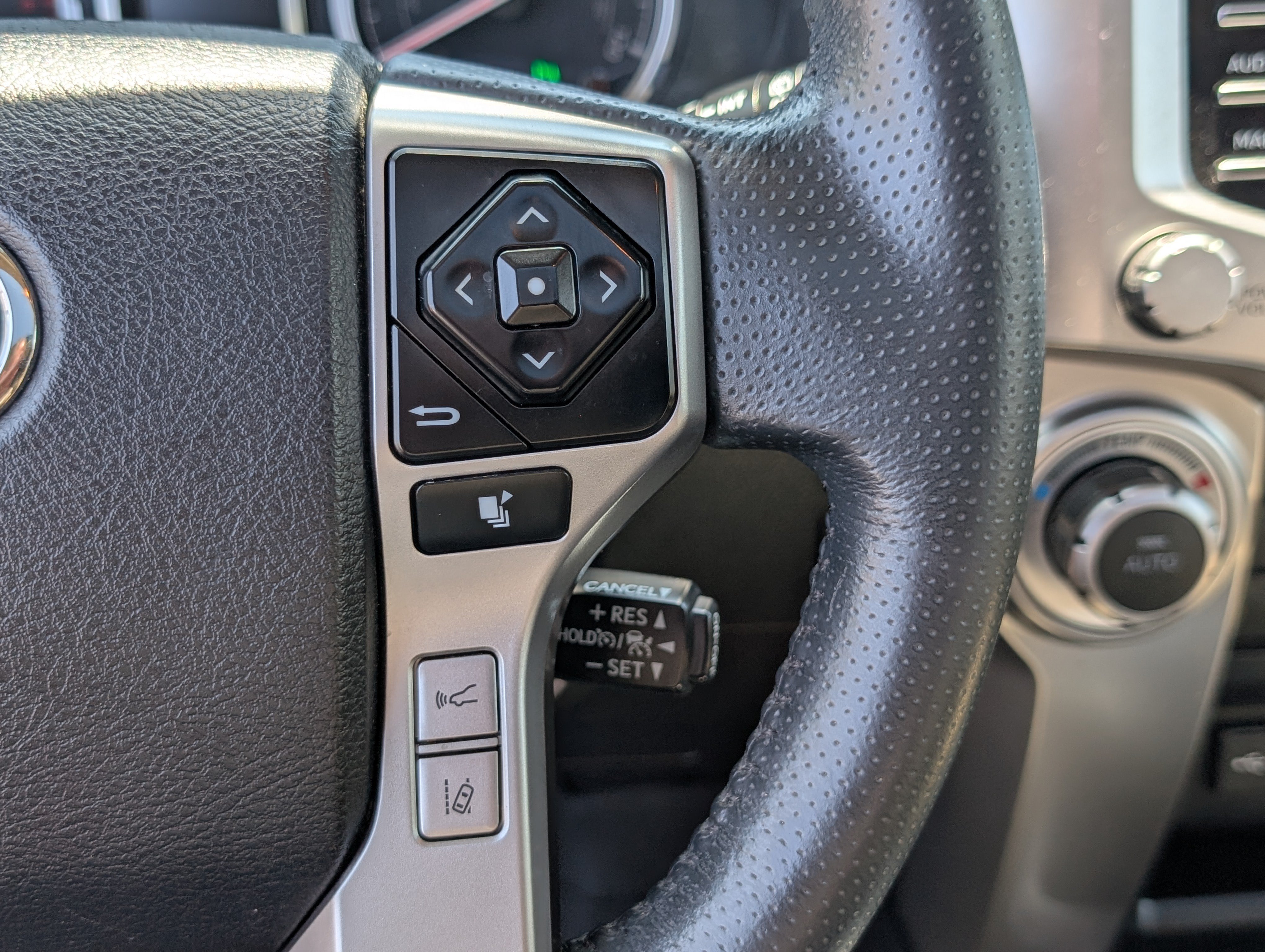 Used 2021 Toyota 4Runner Limited AWD/4WD image 24
