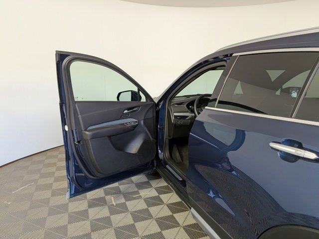 Certified 2022 Cadillac XT4 Premium Luxury w/ Enhanced Visibility Package image 18