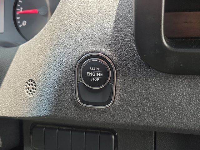 Used 2023 Mercedes-Benz Sprinter 2500 image 26