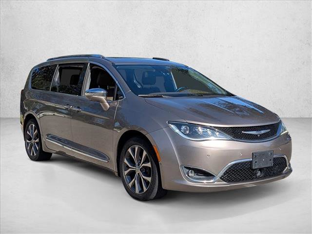 Used 2017 Chrysler Pacifica Limited w/ Advanced Safetytec Group image 3