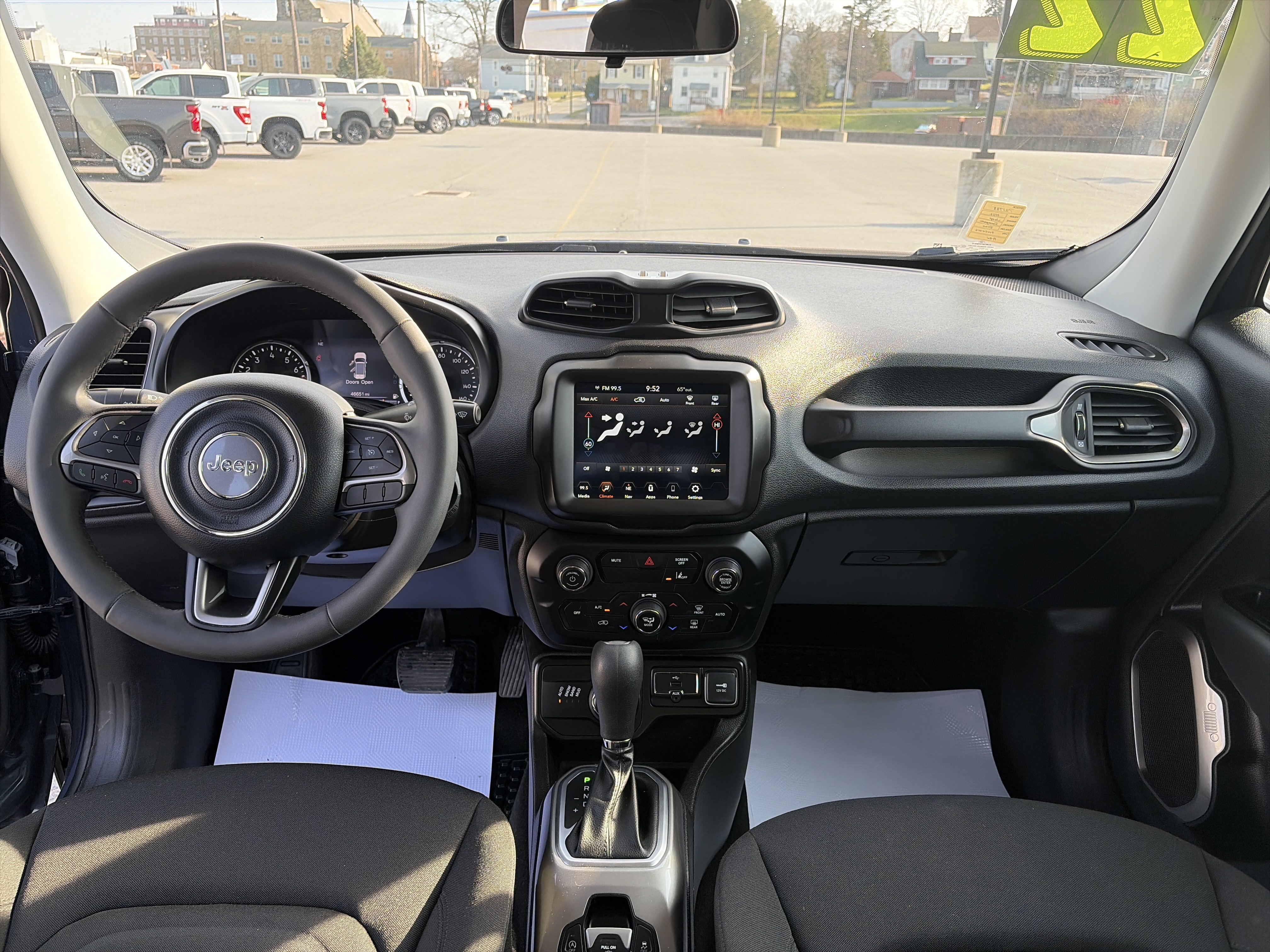 Used 2022 Jeep Renegade Latitude AWD/4WD image 14