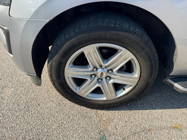 Used 2020 Ford Expedition XLT w/ Equipment Group 202A RWD image 8