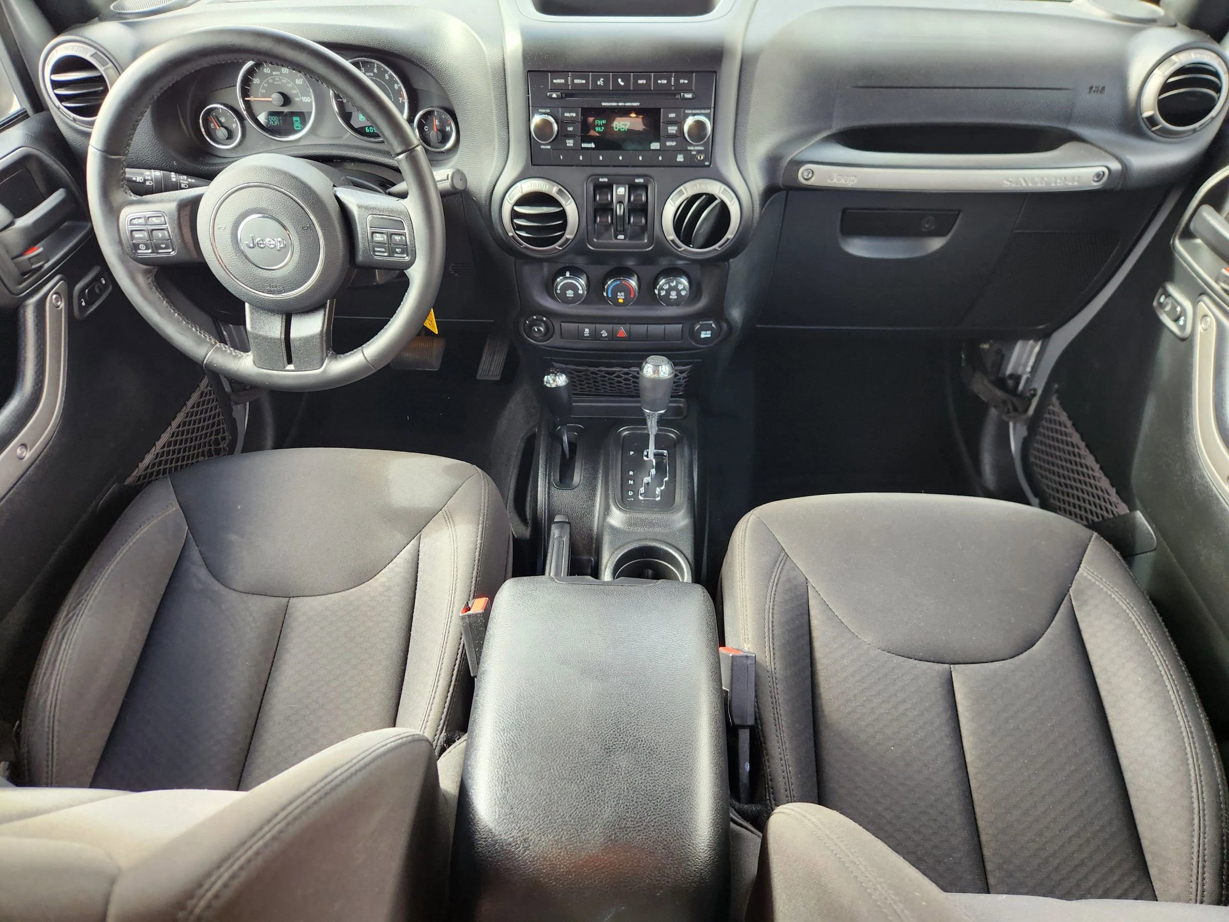 Used 2018 Jeep Wrangler Unlimited Sport S image 2