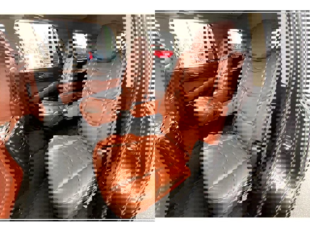 Used 2016 Cadillac Escalade Premium image 27