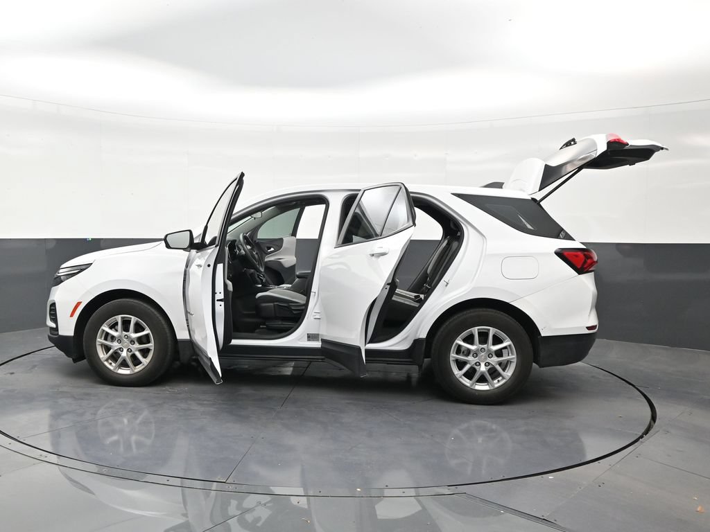 Used 2024 Chevrolet Equinox LS FWD image 29