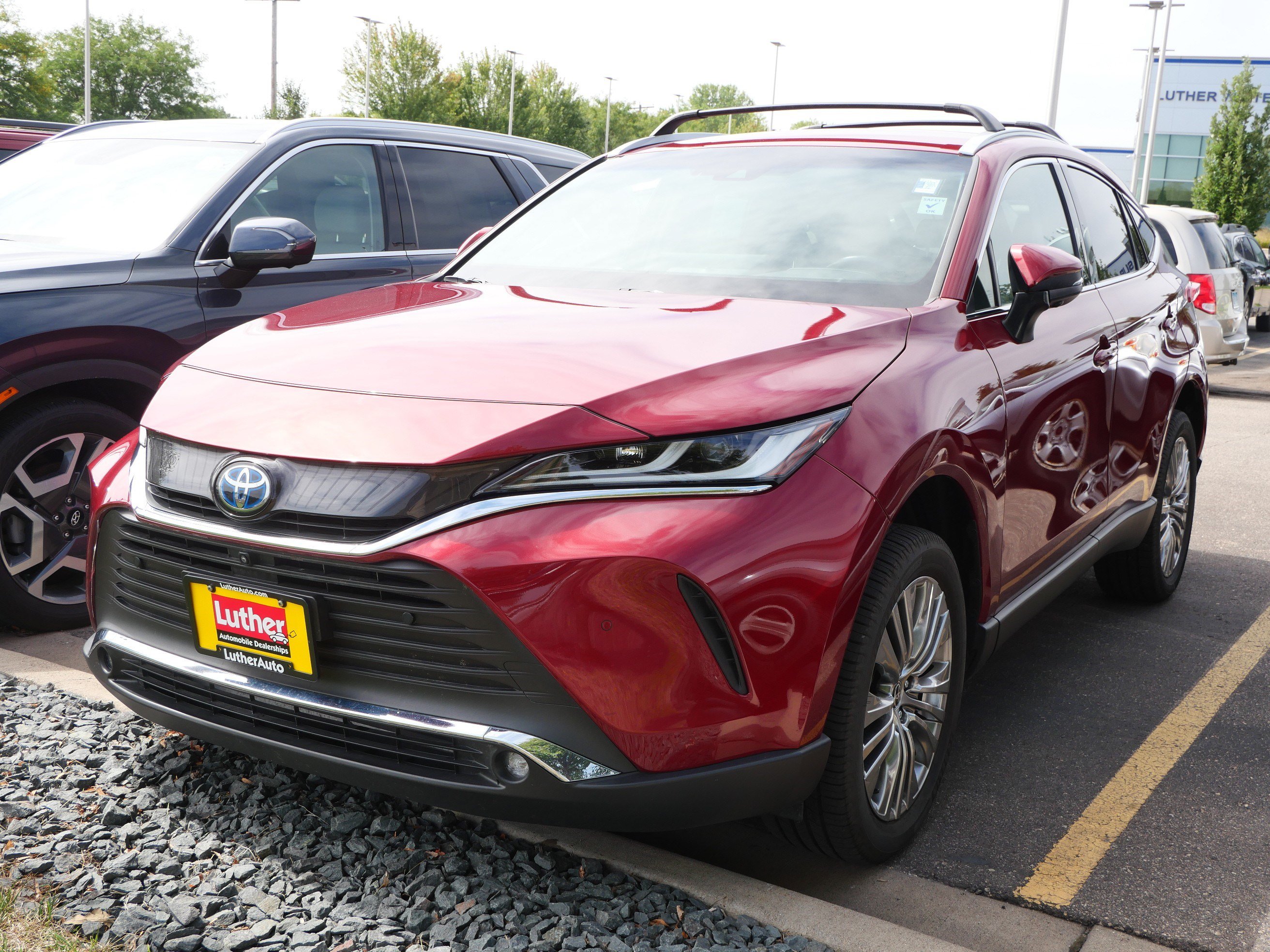 Used 2023 Toyota Venza Limited AWD/4WD image 3