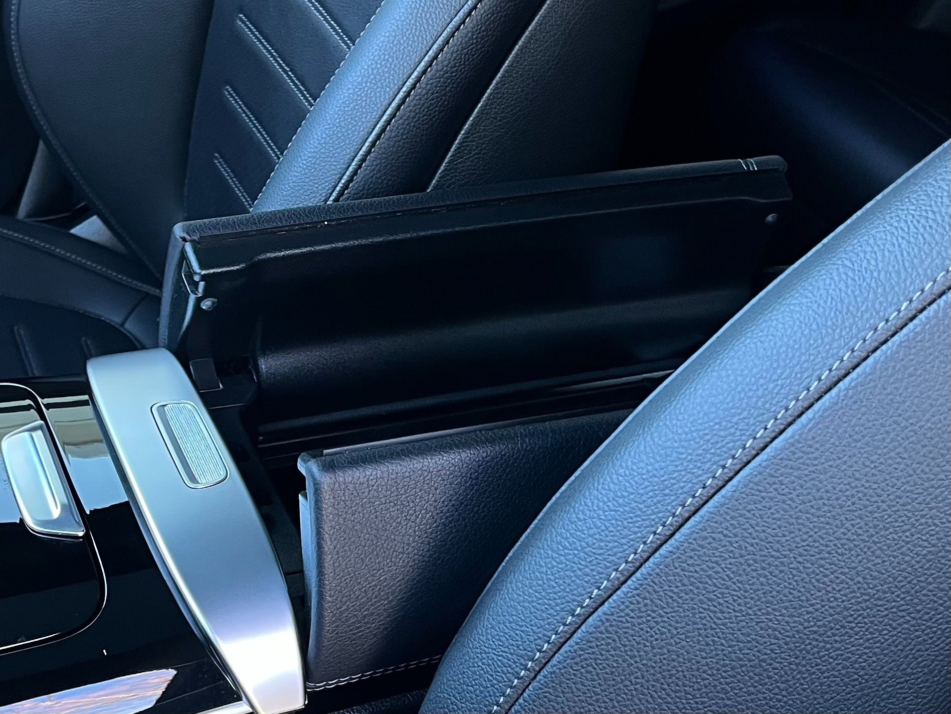 Used 2025 Mercedes-Benz GLC 300 4MATIC NIGHT PKG, AMG LINE PKG image 14