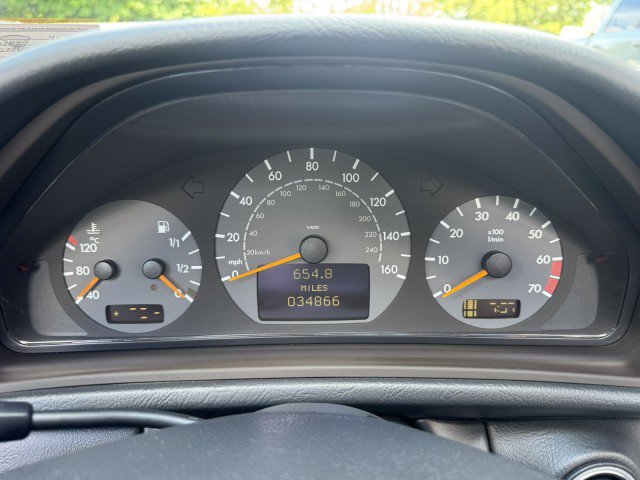 Used 2001 Mercedes-Benz CLK 430 Cabriolet image 24
