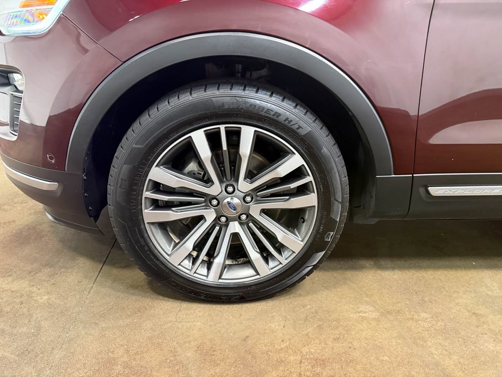Used 2018 Ford Explorer Platinum AWD/4WD image 89
