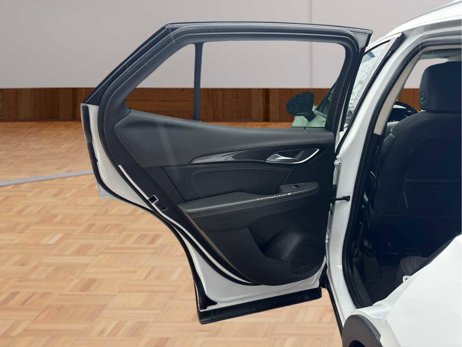 Used 2022 Buick Envision Preferred w/ Safety Package image 11