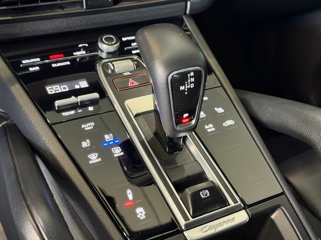 Certified 2021 Porsche Cayenne Coupe AWD/4WD image 20
