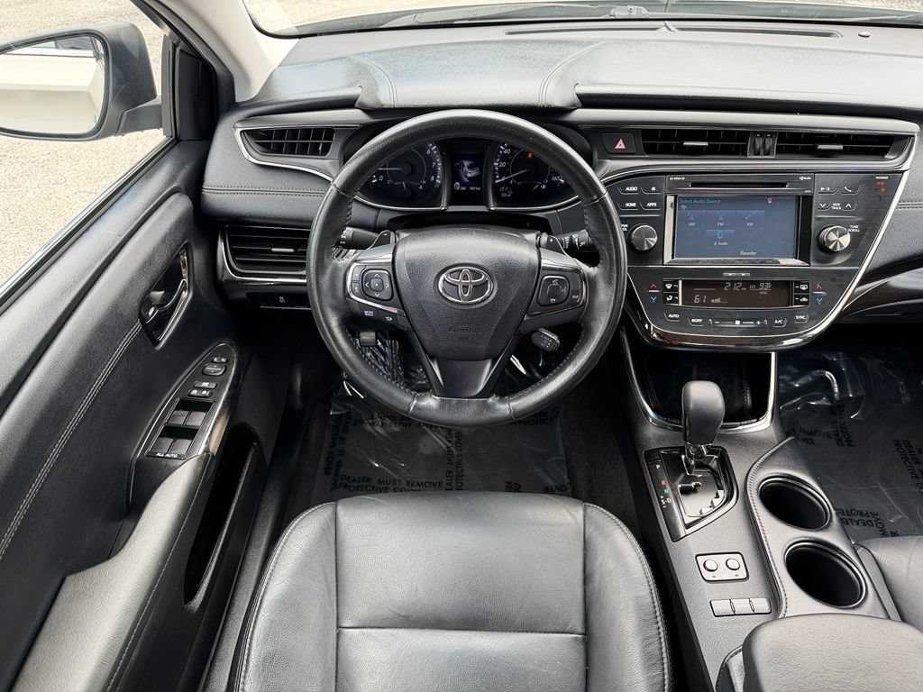 Used 2016 Toyota Avalon XLE Plus FWD image 18