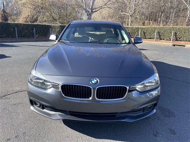 Used 2016 BMW 320i Sedan image 2