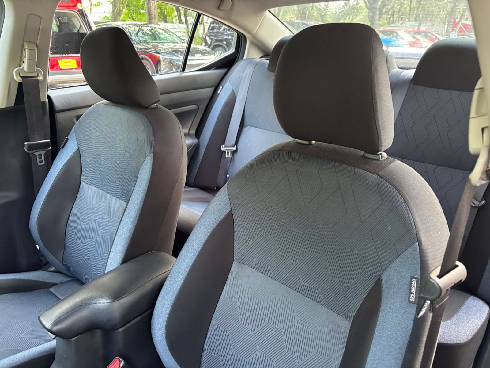 Used 2025 Nissan Versa SV FWD image 34