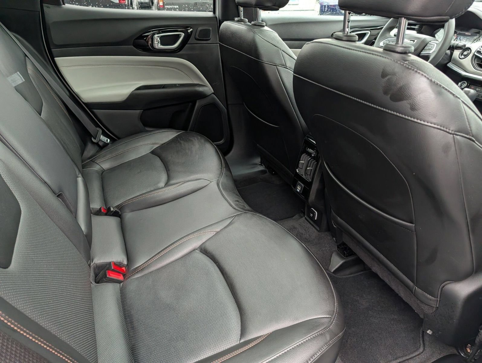 Used 2023 Jeep Compass Limited w/ Sun and Sound Group AWD/4WD image 23